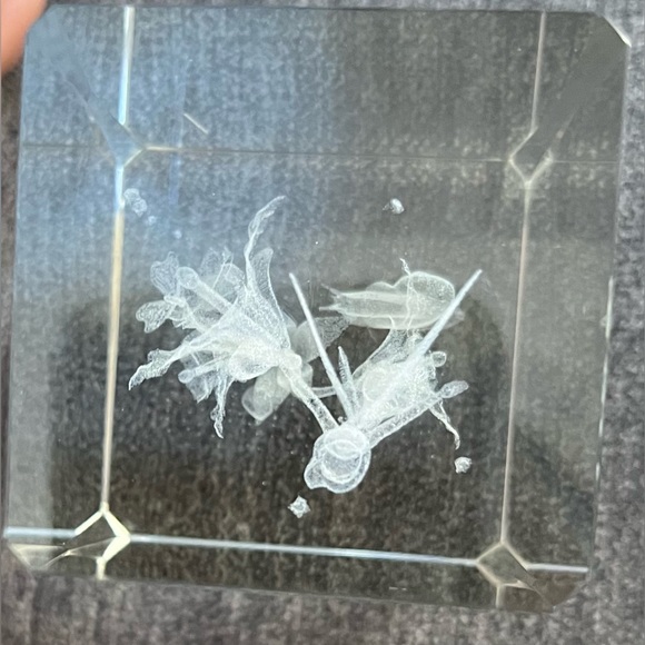 Walt Disney Tinkerbell 3D Laser Etched Crystal Glass Cube Paperweight - Picture 3 of 4